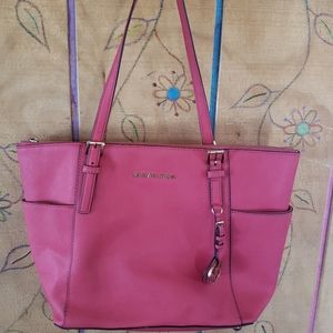 Micheal Kors red tote